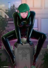 cloe-being-a-fence-sitter_undersuit-black